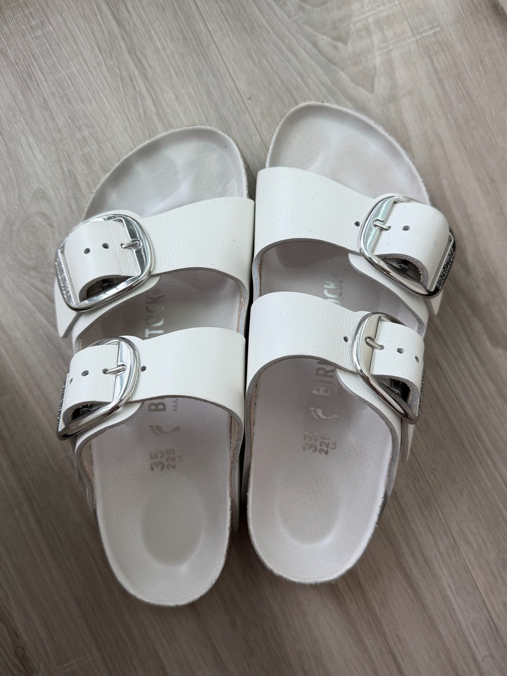 Birkenstock Arizona Buckle Leather White
 White